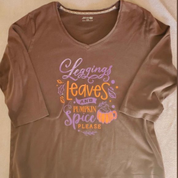 Women's 3/4 Sleeve Tee with Graphics - Picture 1 of 4